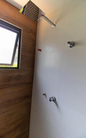 Casa de condomínio à venda com 206m², 3 quartos e 4 vagas Casa de condomínio à venda com 206m², 3 quartos e 4 vagasBanheiro Social