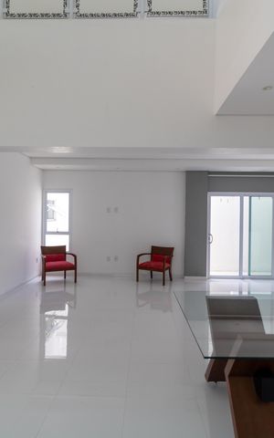 Casa de condomínio à venda com 330m², 4 quartos e sem vaga Casa de condomínio à venda com 330m², 4 quartos e sem vagaSalas