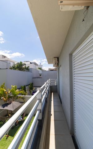 Casa de condomínio à venda com 330m², 4 quartos e sem vaga Casa de condomínio à venda com 330m², 4 quartos e sem vagaSacada das suíte 02 e Suíte 03