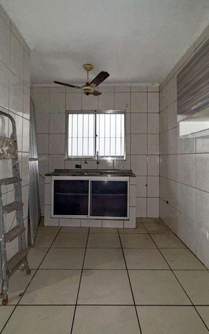Casa à venda com 130m², 3 quartos e 1 vaga Casa à venda com 130m², 3 quartos e 1 vagaCozinha