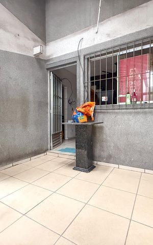 Casa à venda com 130m², 3 quartos e 1 vaga Casa à venda com 130m², 3 quartos e 1 vagaQuintal
