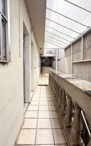 Casa à venda com 130m², 3 quartos e 1 vaga Casa à venda com 130m², 3 quartos e 1 vagaQuintal