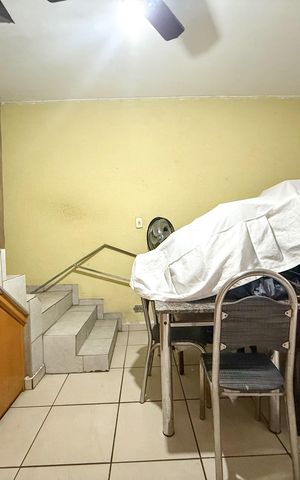 Casa à venda com 130m², 3 quartos e 1 vaga Casa à venda com 130m², 3 quartos e 1 vagaSala casa 2