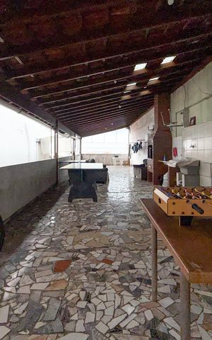 Casa à venda com 130m², 3 quartos e 1 vaga Casa à venda com 130m², 3 quartos e 1 vagaSacada