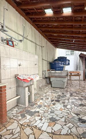 Casa à venda com 130m², 3 quartos e 1 vaga Casa à venda com 130m², 3 quartos e 1 vagaSacada
