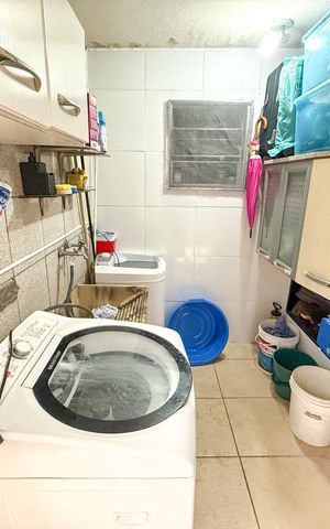Casa à venda com 130m², 3 quartos e 1 vaga Casa à venda com 130m², 3 quartos e 1 vagaÁrea de Serviço