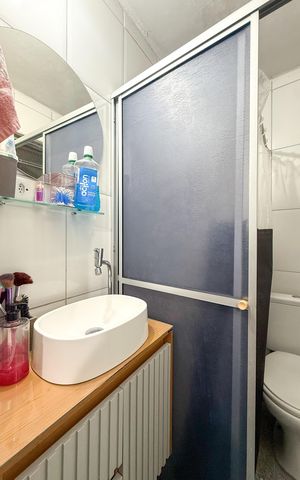 Casa à venda com 130m², 3 quartos e 1 vaga Casa à venda com 130m², 3 quartos e 1 vagaBanheiro
