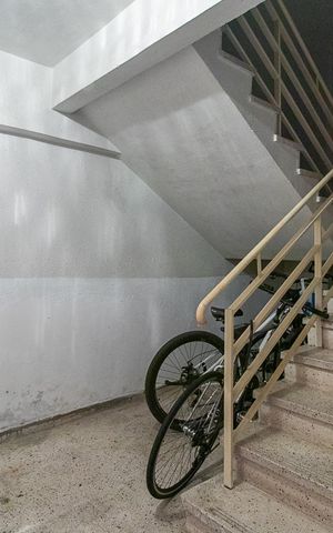 Apartamento à venda com 28m², 1 quarto e sem vagaEscadas