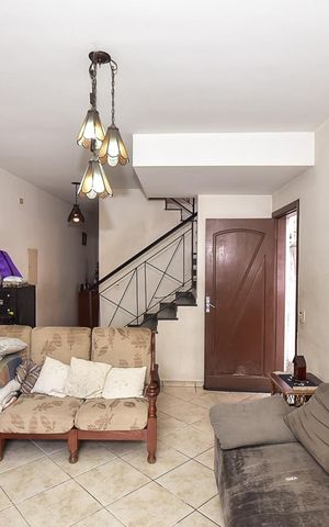 Casa à venda com 125m², 3 quartos e 2 vagasSala