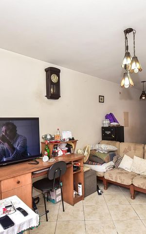 Casa à venda com 125m², 3 quartos e 2 vagasSala