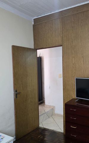 Casa à venda com 140m², 2 quartos e 1 vaga Casa à venda com 140m², 2 quartos e 1 vagaQuarto 01