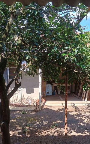 Casa à venda com 70m², 1 quarto e 4 vagas