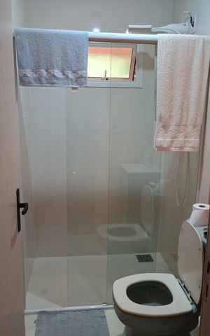 Casa à venda com 70m², 1 quarto e 4 vagas