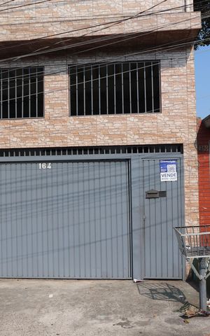 Casa à venda com 300m², 3 quartos e 1 vagaFachada