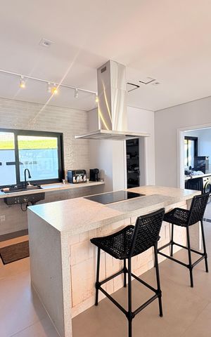 Casa de condomínio à venda com 500m², 4 quartos e 6 vagasCozinha