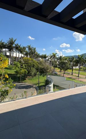 Casa de condomínio à venda com 500m², 4 quartos e 6 vagasSacada da Sala superior