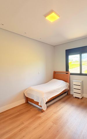 Casa de condomínio à venda com 500m², 4 quartos e 6 vagasDemi-Suíte 1