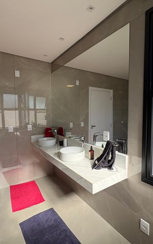 Casa de condomínio à venda com 500m², 4 quartos e 6 vagasBanheiro da Suíte Master