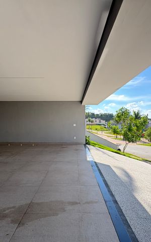 Casa de condomínio à venda com 500m², 4 quartos e 6 vagasGaragem