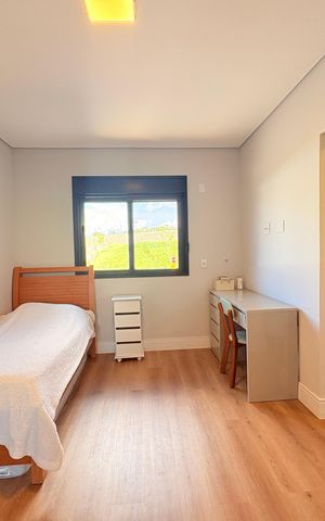 Casa de condomínio à venda com 500m², 4 quartos e 6 vagasDemi-Suíte 1