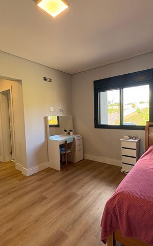 Casa de condomínio à venda com 500m², 4 quartos e 6 vagasDemi-Suíte 2