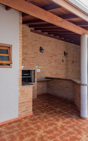 Casa de condomínio à venda com 255m², 3 quartos e 3 vagas Casa de condomínio à venda com 255m², 3 quartos e 3 vagasChurrasqueira