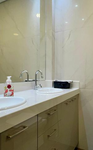 Apartamento à venda com 83m², 2 quartos e 1 vagaBanheiro da Suíte