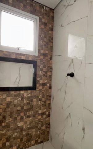 Apartamento à venda com 53m², 2 quartos e 1 vaga Apartamento à venda com 53m², 2 quartos e 1 vagaBanheiro