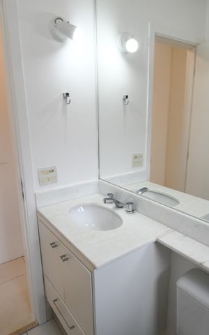 Casa de condomínio para alugar com 415m², 3 quartos e 5 vagasBanheiro Suíte 2