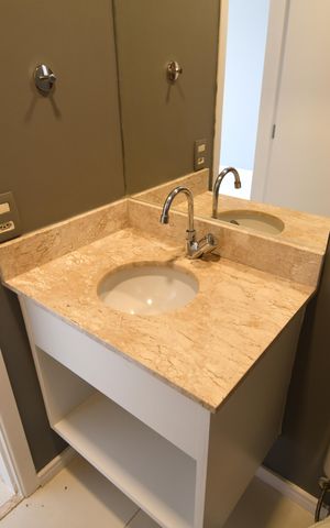 Casa de condomínio para alugar com 415m², 3 quartos e 5 vagasLavabo