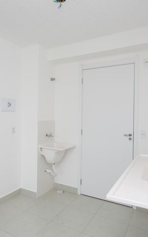 Apartamento para alugar com 48m², 2 quartos e sem vaga Apartamento para alugar com 48m², 2 quartos e sem vagaCozinha e Área de Serviço