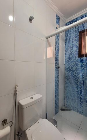 Casa à venda com 340m², 3 quartos e 3 vagas Casa à venda com 340m², 3 quartos e 3 vagasBanheiro da Suíte 2