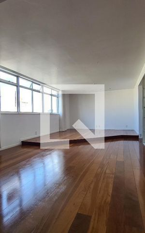Apartamento à venda com 196m², 4 quartos e 3 vagas