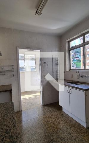 Apartamento à venda com 196m², 4 quartos e 3 vagas