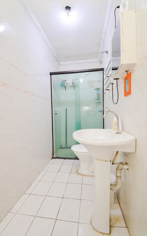 Casa à venda com 122m², 2 quartos e 1 vagaBanheiro 