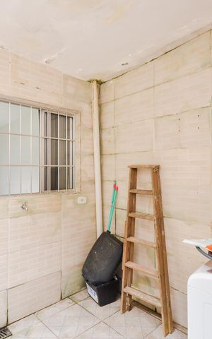 Casa à venda com 122m², 2 quartos e 1 vagaÁrea de Serviço