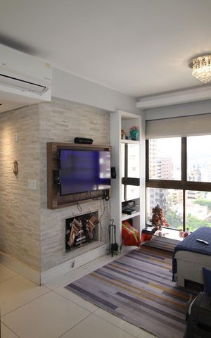 Apartamento à venda com 82m², 2 quartos e 2 vagasSala