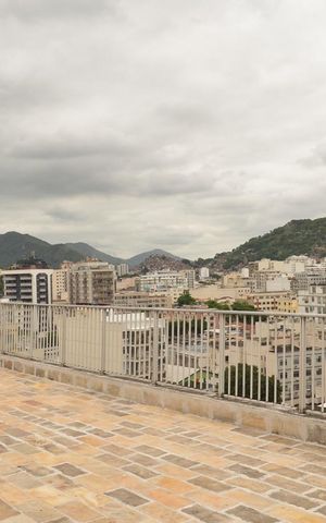 Apartamento à venda com 340m², 3 quartos e 3 vagas Apartamento à venda com 340m², 3 quartos e 3 vagasÁrea externa