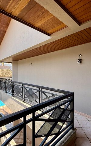 Casa à venda com 500m², 6 quartos e 6 vagas Casa à venda com 500m², 6 quartos e 6 vagasSacada Suíte 2