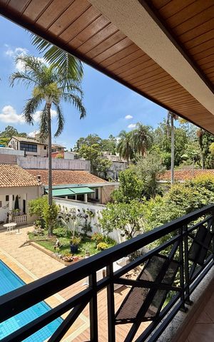Casa à venda com 500m², 6 quartos e 6 vagas Casa à venda com 500m², 6 quartos e 6 vagasSacada Suíte 4
