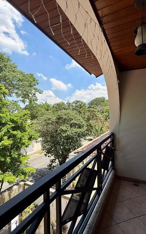 Casa à venda com 500m², 6 quartos e 6 vagas Casa à venda com 500m², 6 quartos e 6 vagasSacada Suíte 1