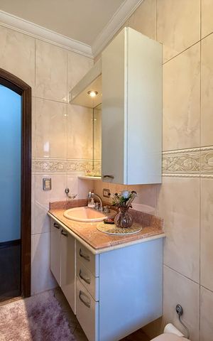 Casa à venda com 500m², 6 quartos e 6 vagas Casa à venda com 500m², 6 quartos e 6 vagasBanheiro Suíte 3