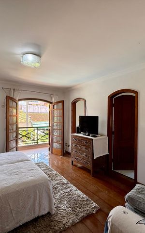 Casa à venda com 500m², 6 quartos e 6 vagas Casa à venda com 500m², 6 quartos e 6 vagasSuíte 4
