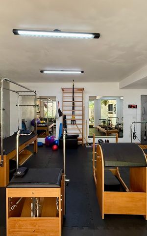 Casa à venda com 500m², 6 quartos e 6 vagas Casa à venda com 500m², 6 quartos e 6 vagasEdícula