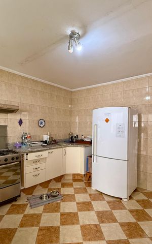Casa à venda com 500m², 6 quartos e 6 vagas Casa à venda com 500m², 6 quartos e 6 vagasEdícula