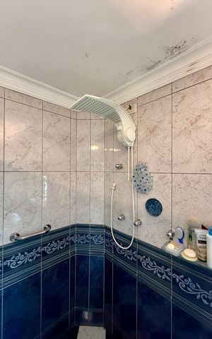 Casa à venda com 500m², 6 quartos e 6 vagas Casa à venda com 500m², 6 quartos e 6 vagasBanheiro Suíte 1