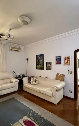Casa à venda com 500m², 6 quartos e 6 vagas Casa à venda com 500m², 6 quartos e 6 vagasSala