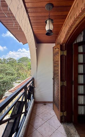 Casa à venda com 500m², 6 quartos e 6 vagas Casa à venda com 500m², 6 quartos e 6 vagasSacada Suíte 1