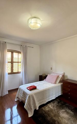 Casa à venda com 500m², 6 quartos e 6 vagas Casa à venda com 500m², 6 quartos e 6 vagasSuíte 3