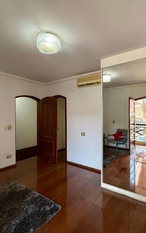 Casa à venda com 500m², 6 quartos e 6 vagas Casa à venda com 500m², 6 quartos e 6 vagasSuíte 2